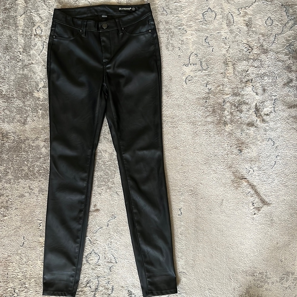 BLANKNYC vegan skinny, black pants, size 27